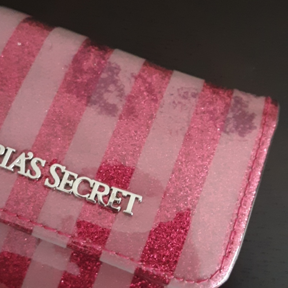 TRADE W/ ERIN**VS PINK WALLET CLUTCH IPHONE 4 - Picture 2 of 6